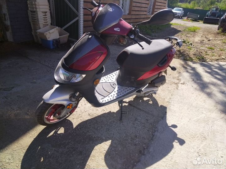Скутер Stels Skif