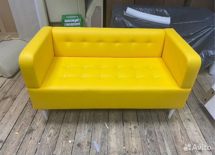 Офисный диван В наличии