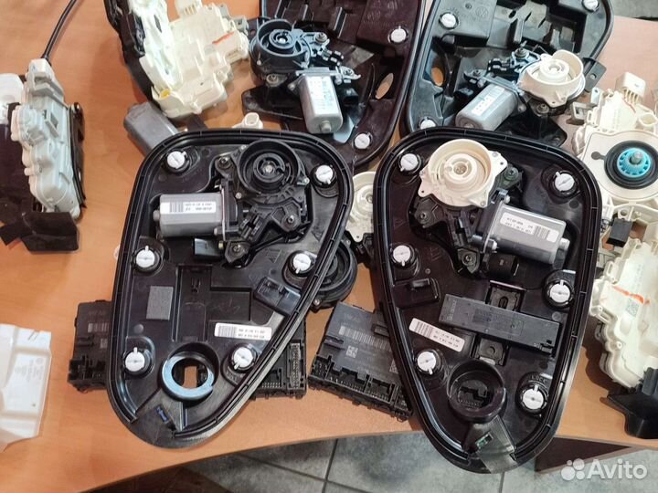 Доводчики дверей комплект Vw Touareg 3