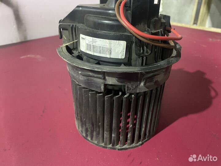 Моторчик печки Renault Logan 1