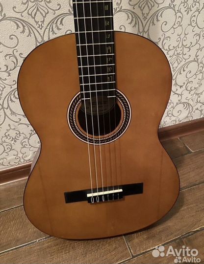 Классическая гитара бу