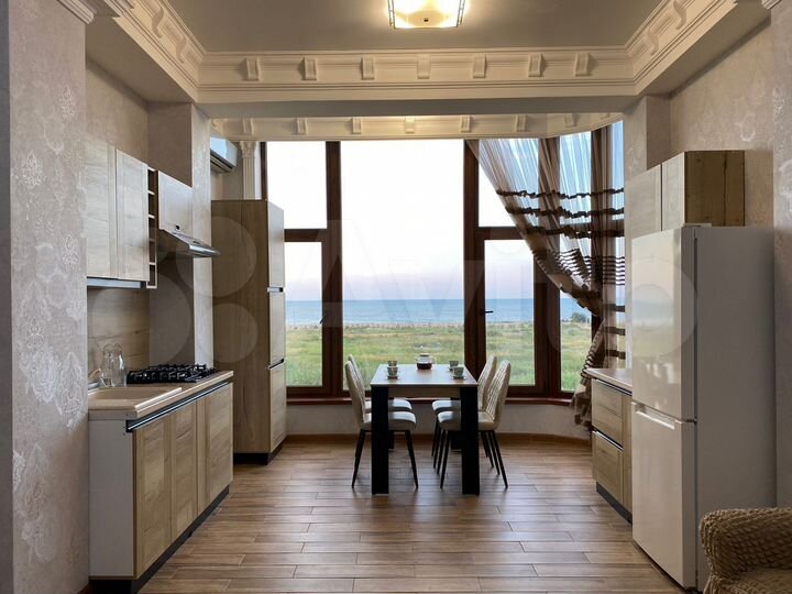 2-к. квартира, 70 м², 3/10 эт.