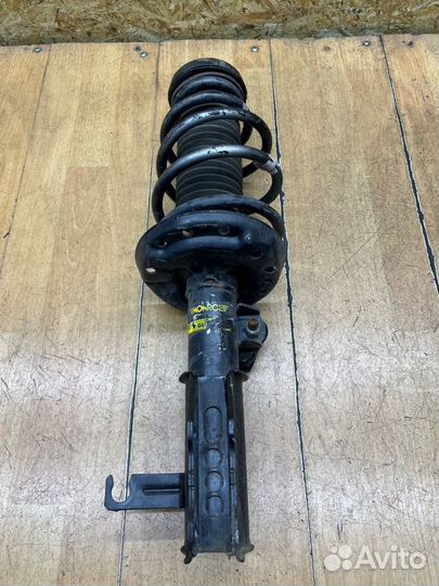 Стойка подвески передняя левая Opel Astra J A17DTJ