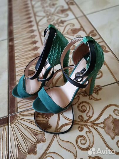 Босоножки натуральная кожа 38