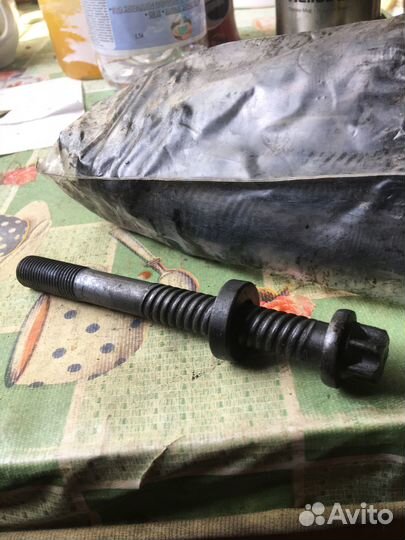 Болт крепления гбц змз 514