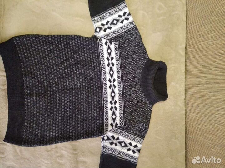 Шерстяной свитер для мальчика