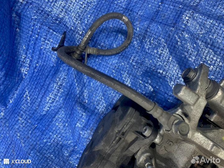 Тормозной шланг на toyota C-HR ZYX10 2zrfxe