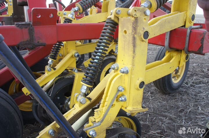 Сеялка Bourgault 8810, 2023