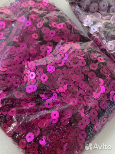 Материалы для творчества (пайетки,кисти,карабины)