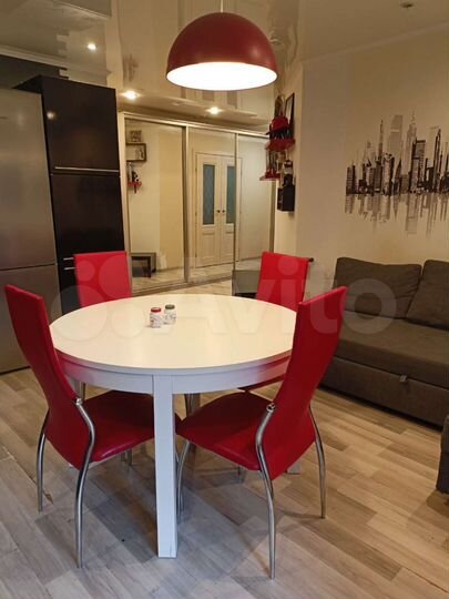 2-к. квартира, 70 м², 2/10 эт.