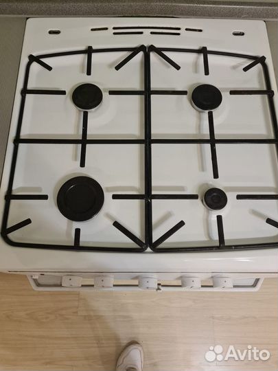 Продам газовую плиту