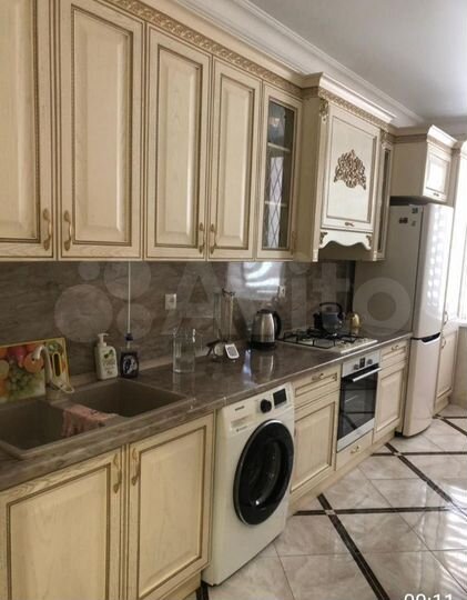 2-к. квартира, 75 м², 1/4 эт.