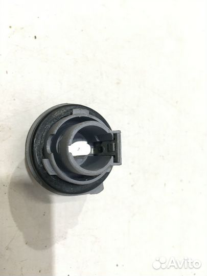 Патрон поворота в фару peugeot 107