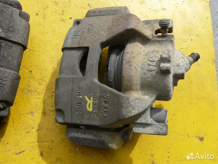 Суппорт передний для Renault Grand Scenic III