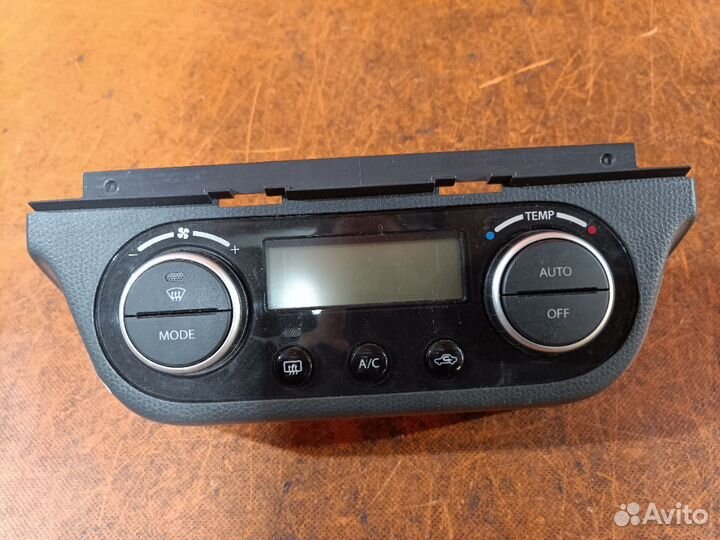 Блок управления печкой Suzuki Swift ZC11S