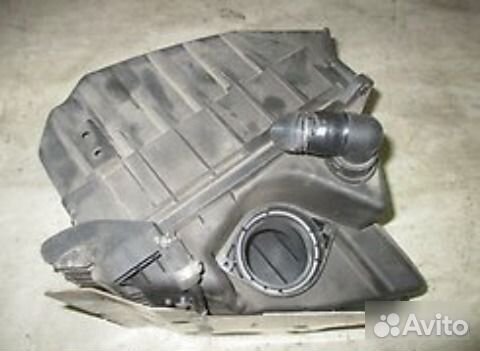 Корпус воздушного фильтра Audi A4 3.2 1994-1999