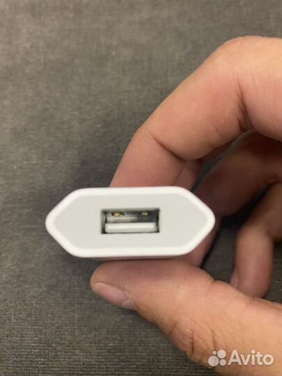 Оригинальное зарядное устройство Apple MD813ZM/A