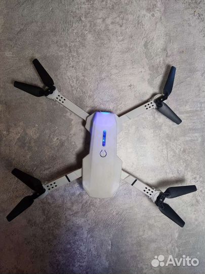 Квадрокоптер дрон с камерой