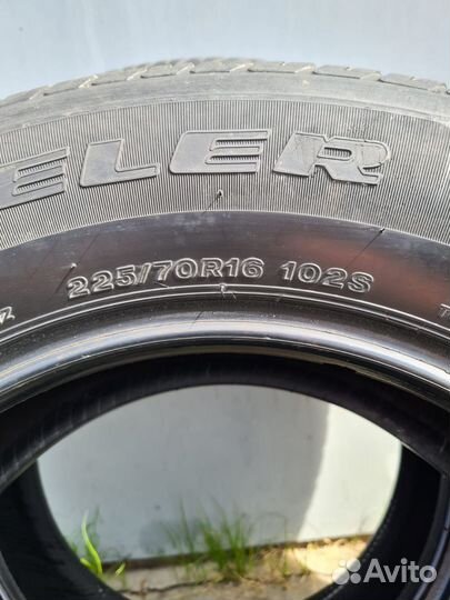 Bridgestone Dueler H/T 687 225/70 R16