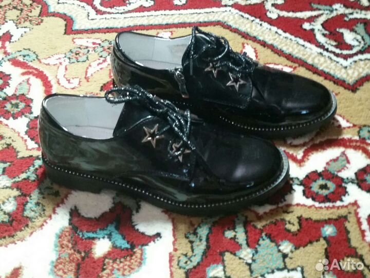 Туфли для девочки размер 35