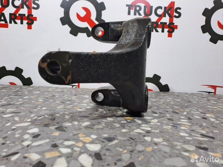 Кронштейн реактивной тяги Mercedes W932 A948325040