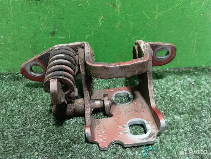 Петля двери задней правой нижняя Dodge Caliber PM