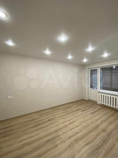 1-к. квартира, 32 м², 4/4 эт.