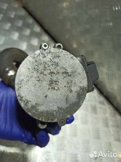 Насос водяной (помпа) BMW 7 F01/F02 (08-15) б\у