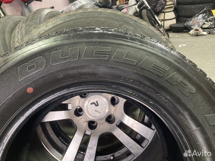 Bridgestone Dueler A/T 265/65 R17