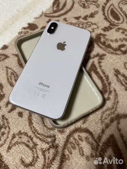 Телефон iPhone 10