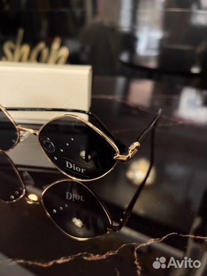 Солнцезащитные очки