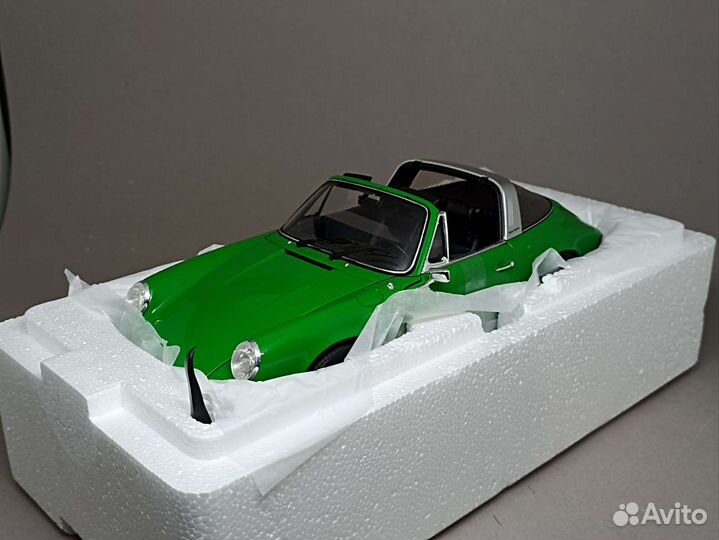 Porsche 911 S Targa 1:18 Schuco