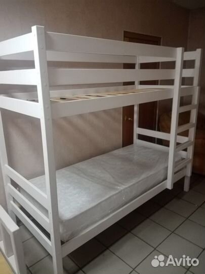 Двухярусная кровать