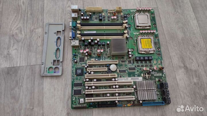 Материнская плата Fujitsu lga771 под Xeon