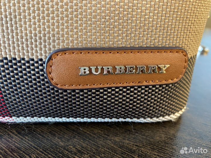 Сумка burberry состояние отличное