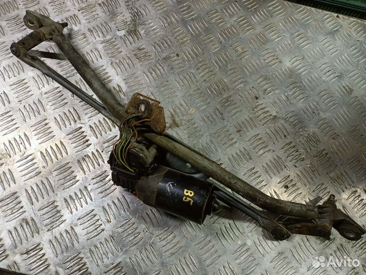 Трапеция стеклоочистителя VW Passat B5