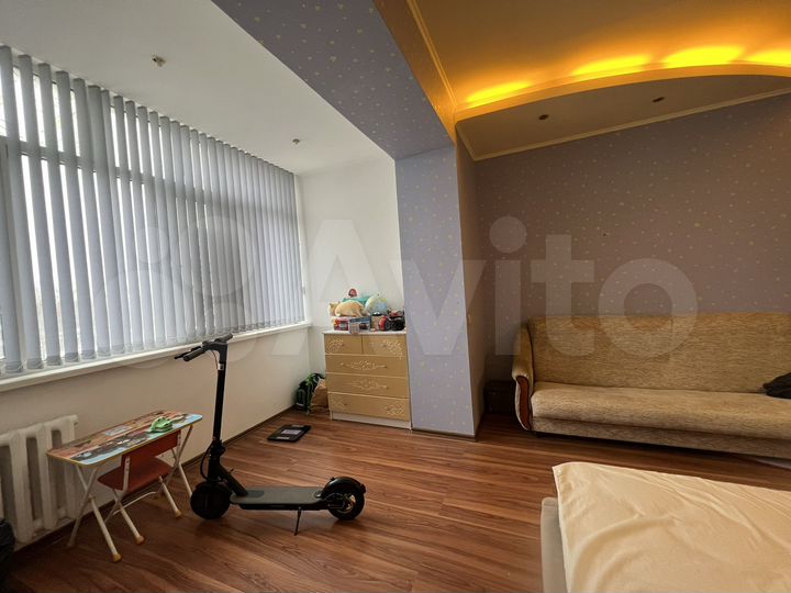 2-к. квартира, 94 м², 4/9 эт.