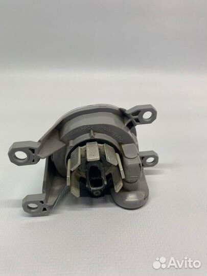 Птф Передняя левая Toyota Hilux