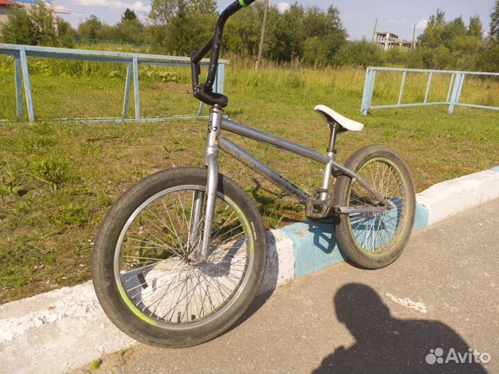 Трюковой велосипед bmx