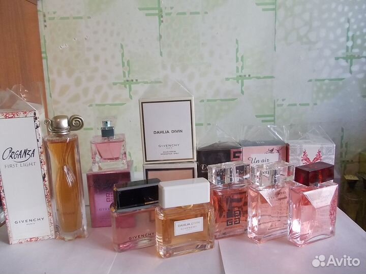 Живанши женские разные