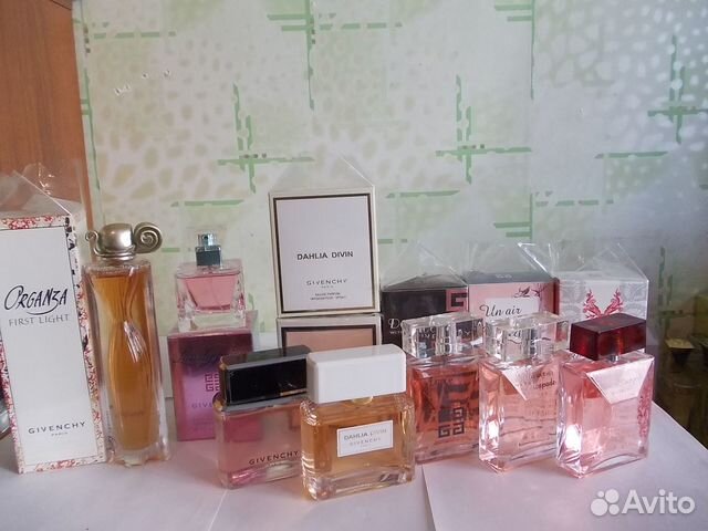 Живанши женские разные