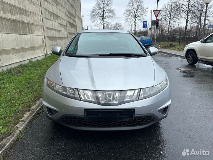 Фара от honda civic 8 5D 2005-2011