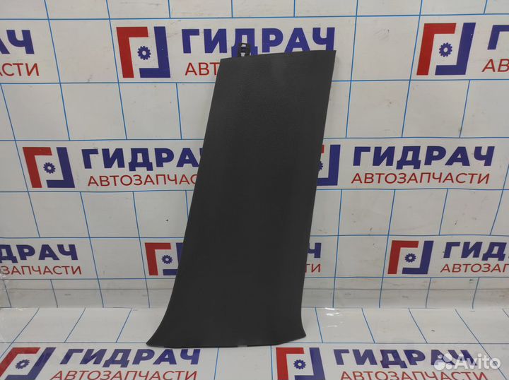 Обшивка стойки средней правой Volkswagen Polo Seda