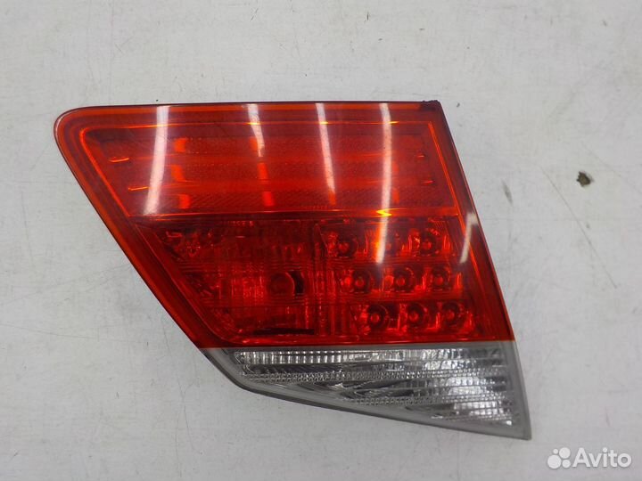 Фонарь задний левый внутренний Hyundai Genesis 200