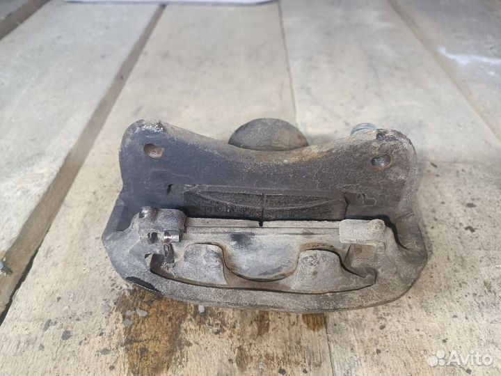 Суппорт тормозной перед право spacio ae115