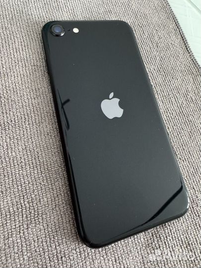 iPhone SE (2020), 64 ГБ