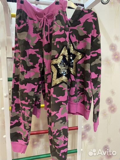 Прогулочный костюм