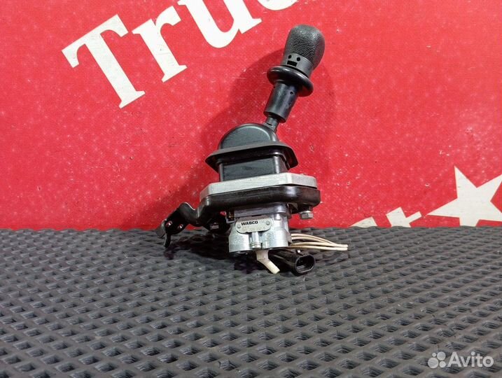 Кран тормоза ручного камаз 5490