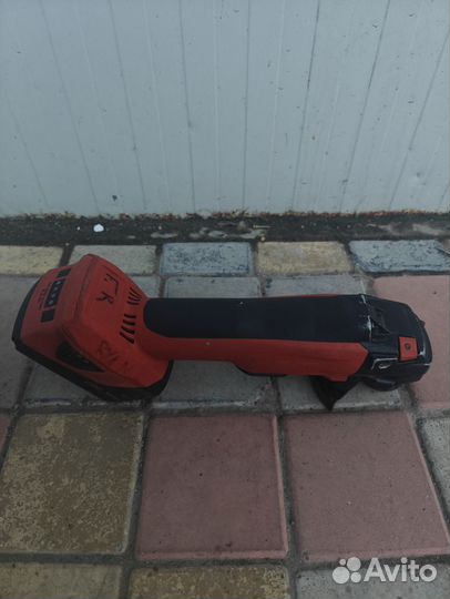 Аккумуляторная угловая шлифмашина Hilti AG 125-A22