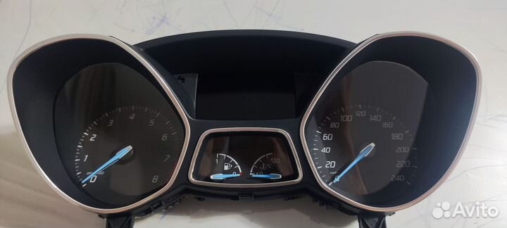 Шиток приборов ford focus 3